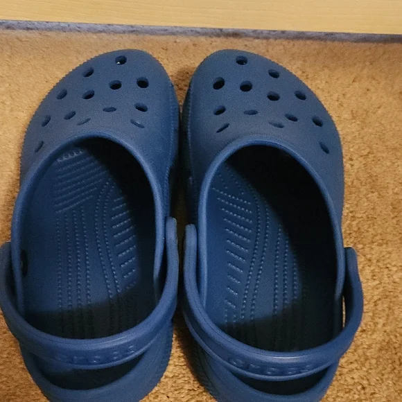 Royal Blue Crocs W 7 M 5 - Picture 6 of 7